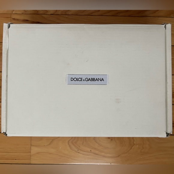 Dolce & Gabbana size 9.5 toddler - Picture 9 of 9